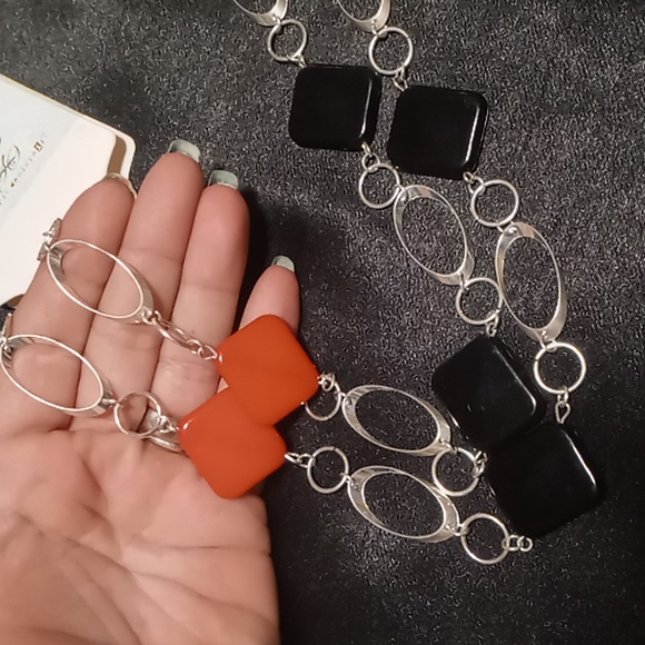 Kohls SO. long necklace with acrylic squares silver circle links. Red & black - Picture 3 of 5